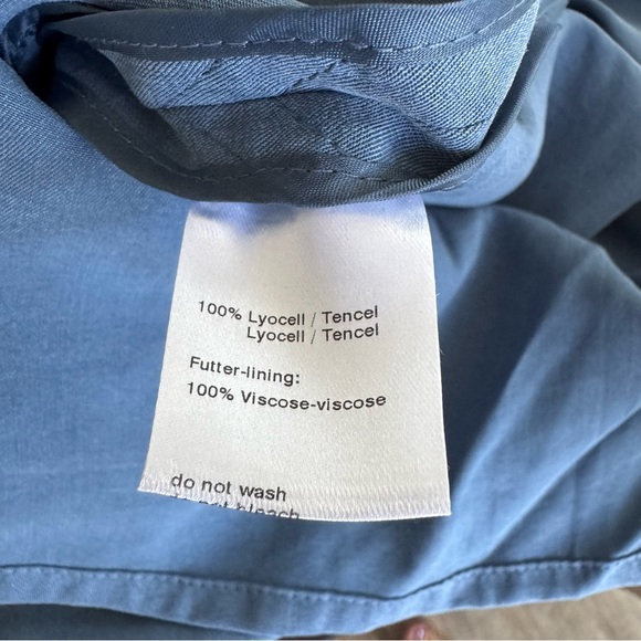 Akris Punto Mini Belted Elegant Blue Dress - Picture 6 of 10